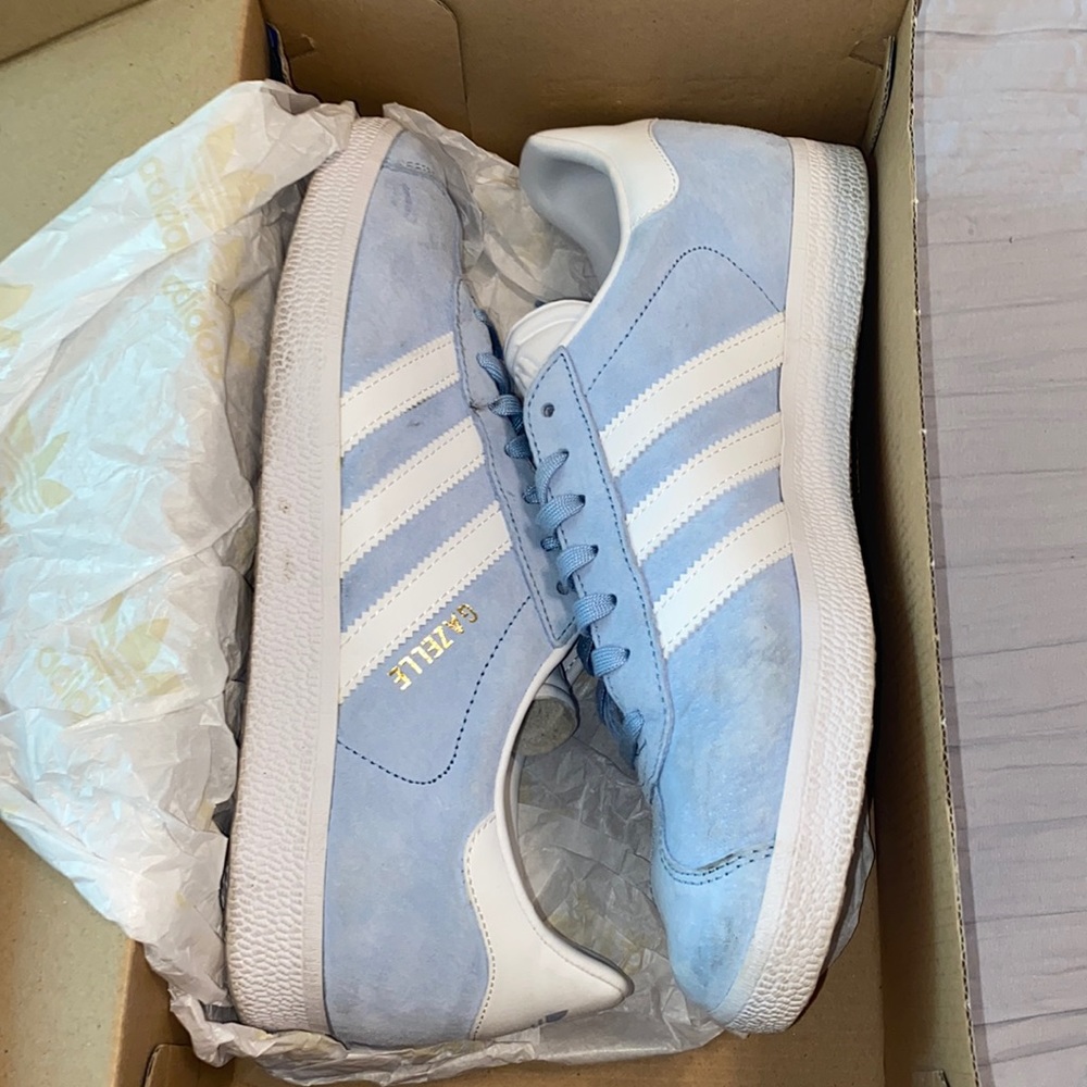 Adidas gazelle baby blue shoes, size 8 men’s